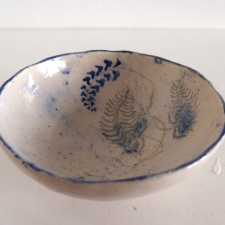 Blau bemalte Keramik